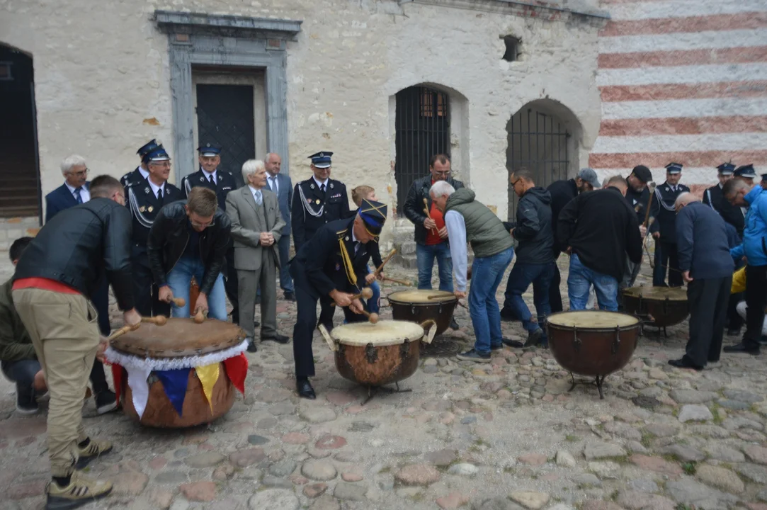 Bębniarze zagościli w Janowcu