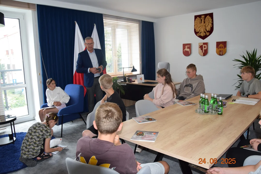 Poniatowa: Uczniowie w urzędzie