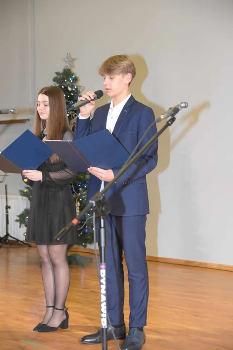 NOWOROCZNY KONCERT UCZNIÓW PAŃSTWOWEJ SZKOŁY MUZYCZNEJ W ŁUKOWIE