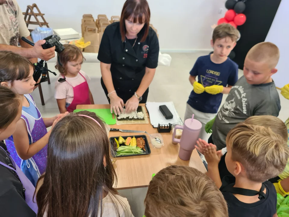 Warsztaty sushi dla dzieci w Woli Mysłowskiej. Ale było pysznie! - Zdjęcie główne