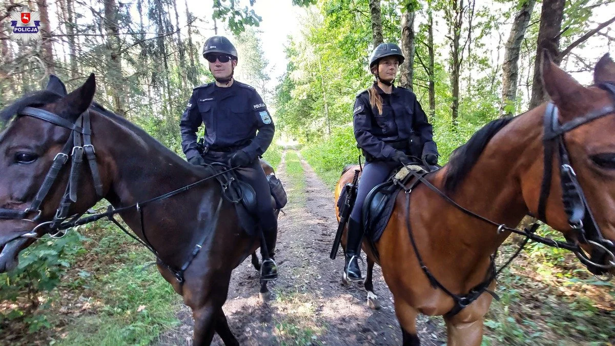 Województwo lubelskie: Policjanci patrolują granice na koniach