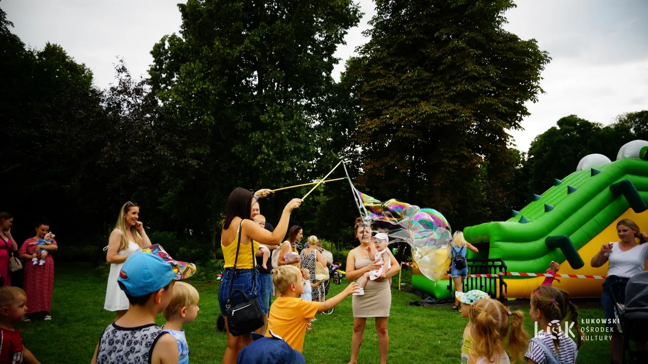 Festiwal Balonów, Baniek Mydlanych i Kolorów w Parku Miejskim w Łukowie