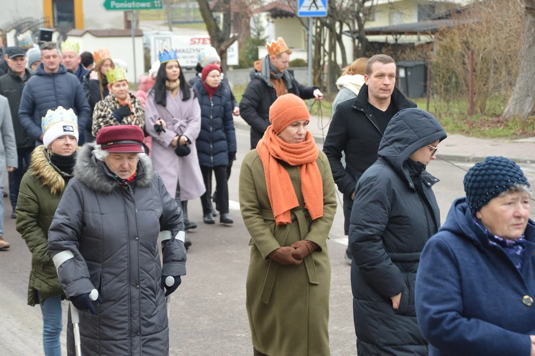 Orszak Trzech Króli przeszedł ulicami Chodla