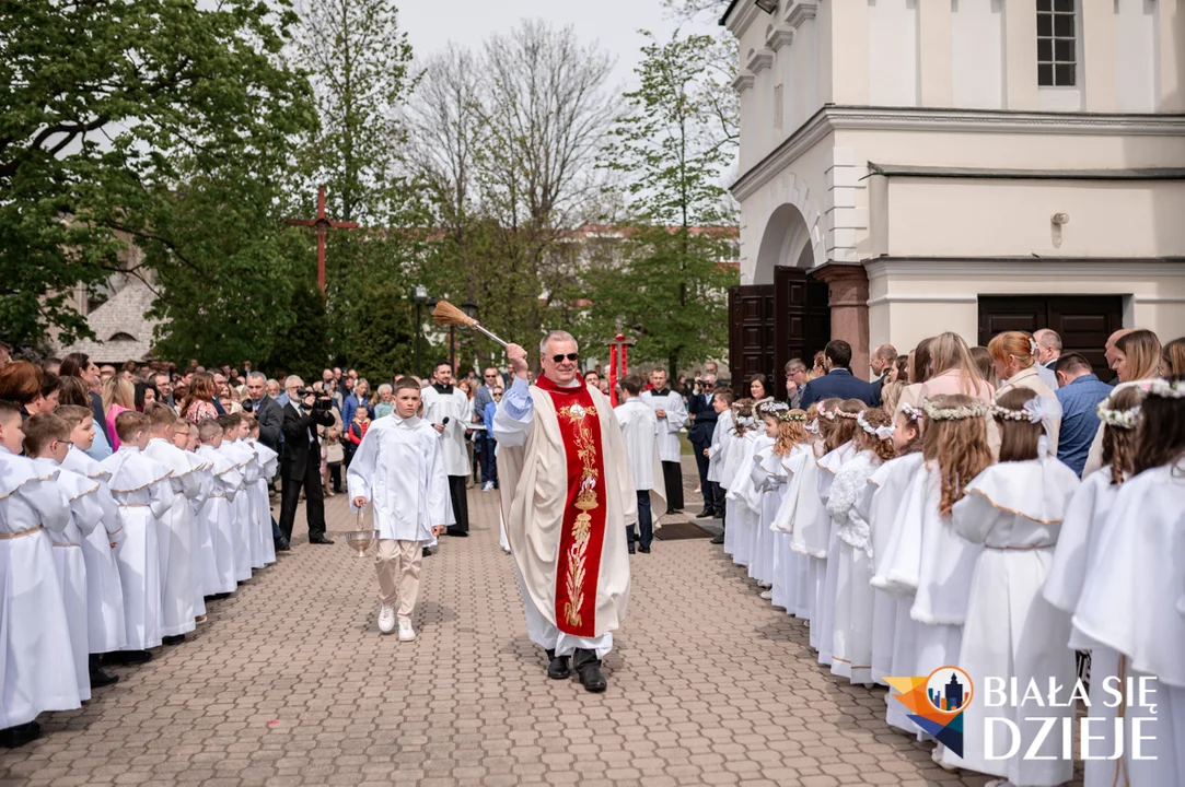 I Komunia Święta w Białej Podlaskiej (ZDJĘCIA) - Zdjęcie główne