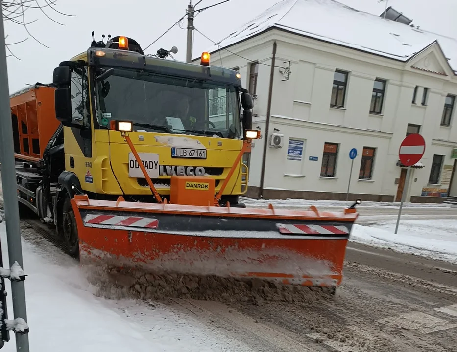 Zima w Lubartowie. Jaka sytuacja na drogach i chodnikach? - Zdjęcie główne