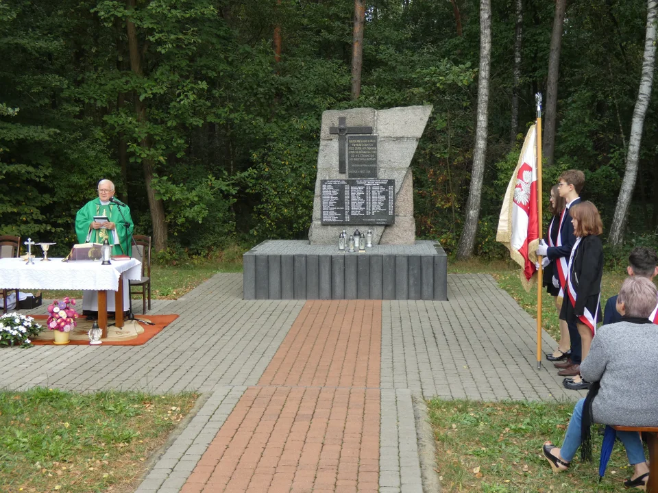 81 rocznica zbrodni na mieszkańcach Budzisk i Krzówki