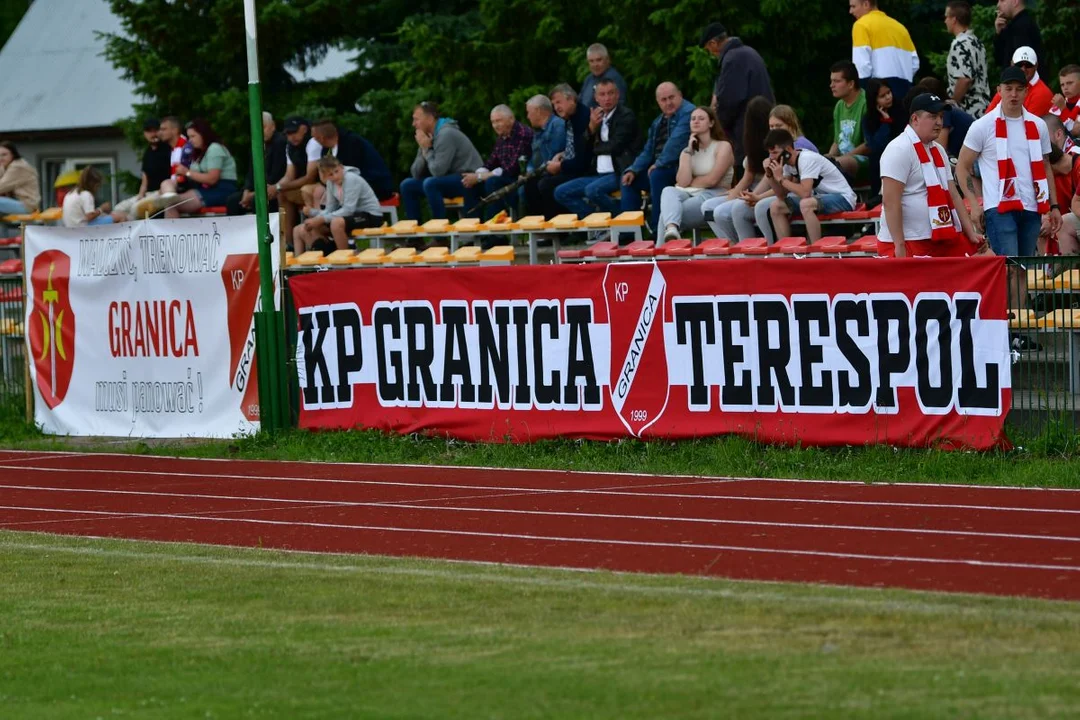 Kibice na meczu w Terespolu (zdjęcia) - Zdjęcie główne