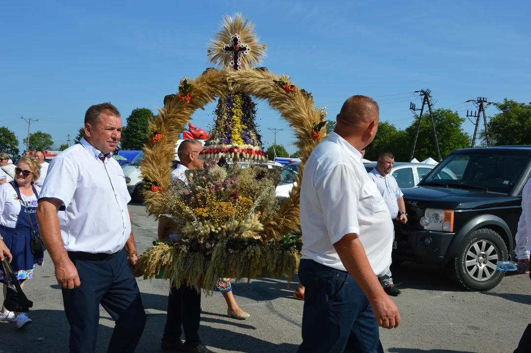 W niedzielę w Józefowie nad Wisłą odbyły się Dożynki Gminne