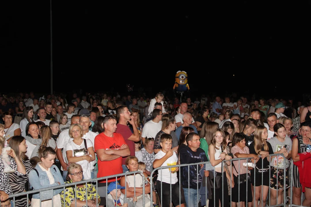 Tłumy na dożynkach w Krzywdzie. Wieńce, turniej sołectw i disco polo