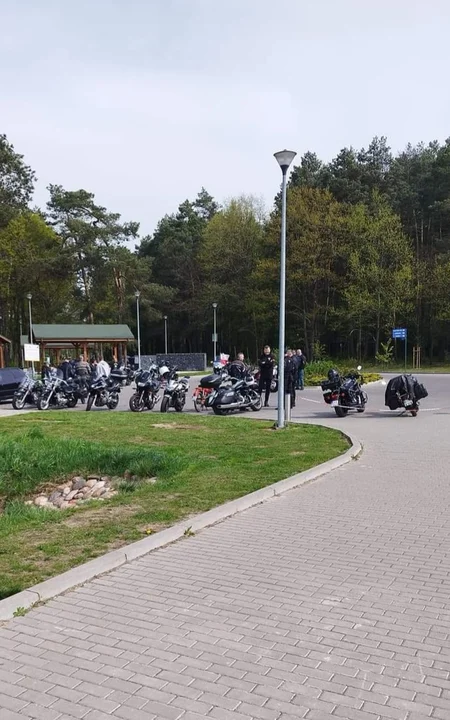 Motoweterani i miłośnicy starej motoryzacji zaprosili na Retro Niedzielę