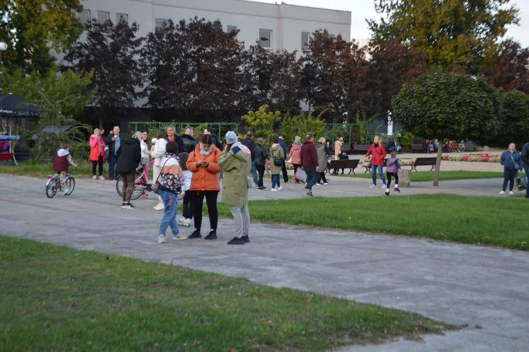 Koncert zespołu "Wczasy" na dachu hotelu "Izabella" w Puławach