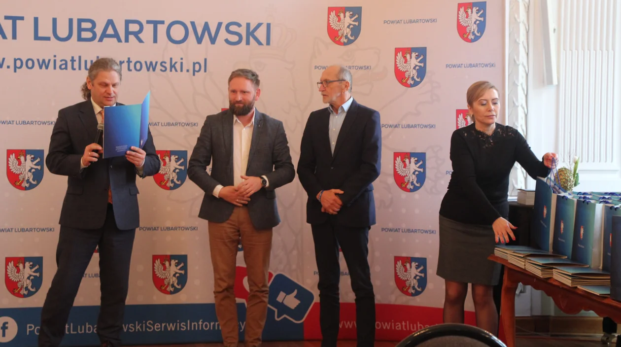 Powiatowy Czytelnik Roku w starostwie w Lubartowie