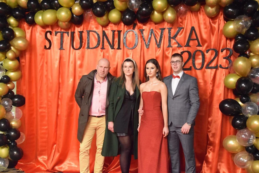 Studniówka I Liceum Ogólnokształcącego im.Józefa Ignacego Kraszewskiego w Białej Podlaskiej