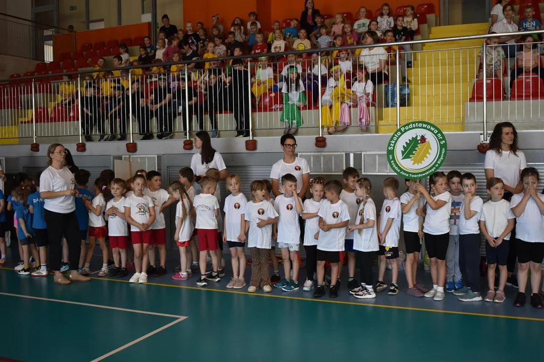 Co za emocje! Nasze przedszkolaki rywalizowały na sportowo (foto) - Zdjęcie główne