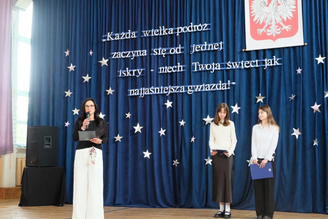 maturzyści z ZSZ nr 2 w Dęblinie