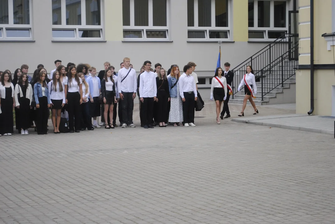 Rozpoczęcie roku w II LO w Lubartowie