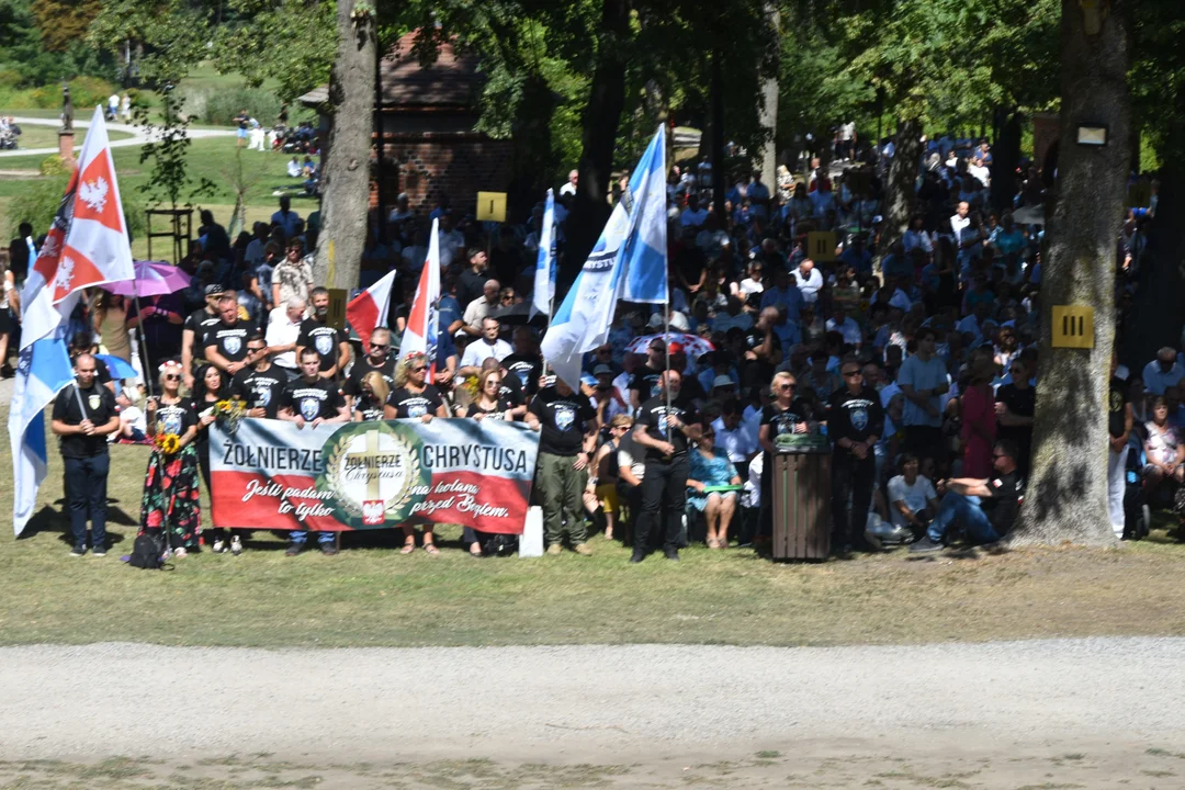 Tłumy pielgrzymów przybyły do Matki Bożej Kodeńskiej [ZDJĘCIA] - Zdjęcie główne