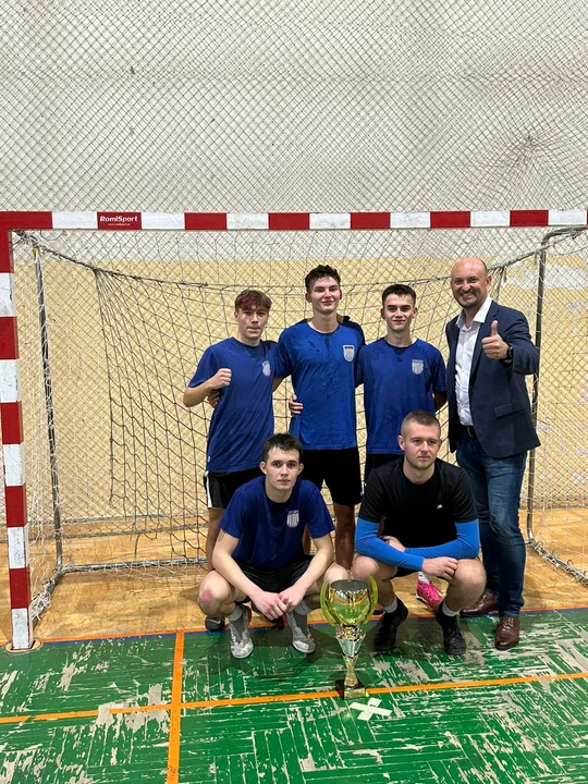 Turniej Ligi Futsalu o Puchar Burmistrza Lubartowa. RKS HUWDU zwycięzcą (zdjęcia) - Zdjęcie główne