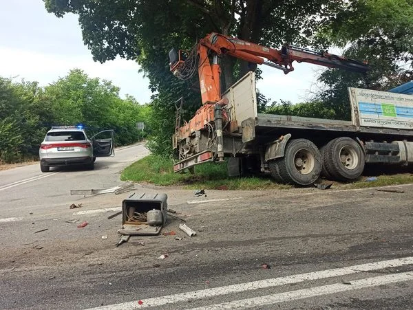 Józefów nad Wisłą: Zablokowana droga