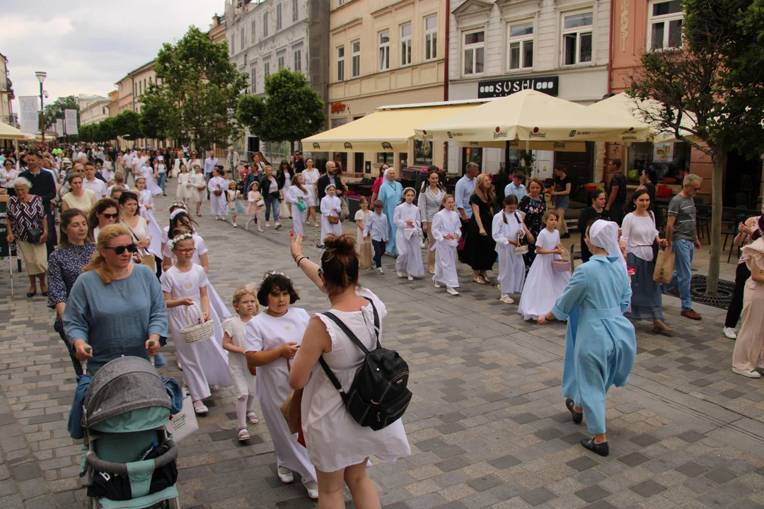 Procesja Bożego Ciała w archikatedrze lubelskiej