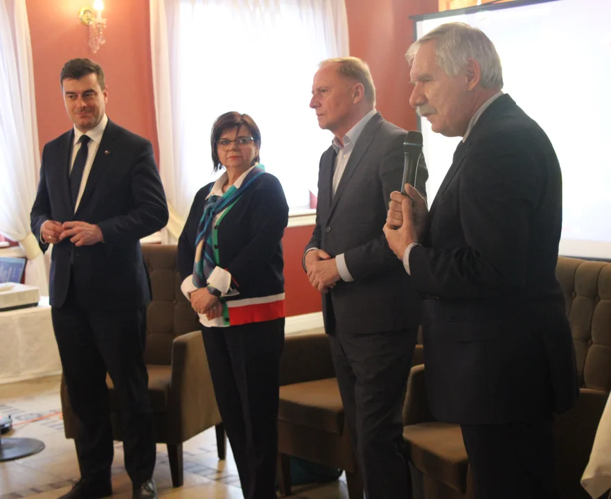 Poseł PO: nie będziemy decydować, jakie koalicje mają być w lubartowskim samorządzie (zdjęcia) - Zdjęcie główne