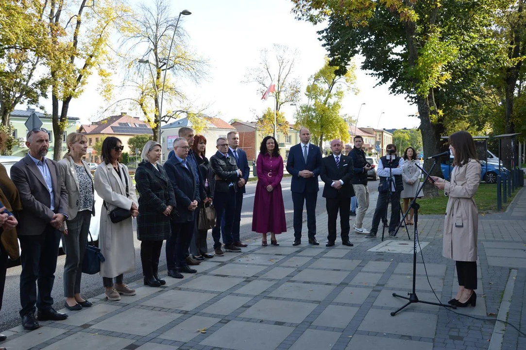 Odsłonięcie tablicy poświęconej zamordowanym Żydom z Opola Lubelskiego