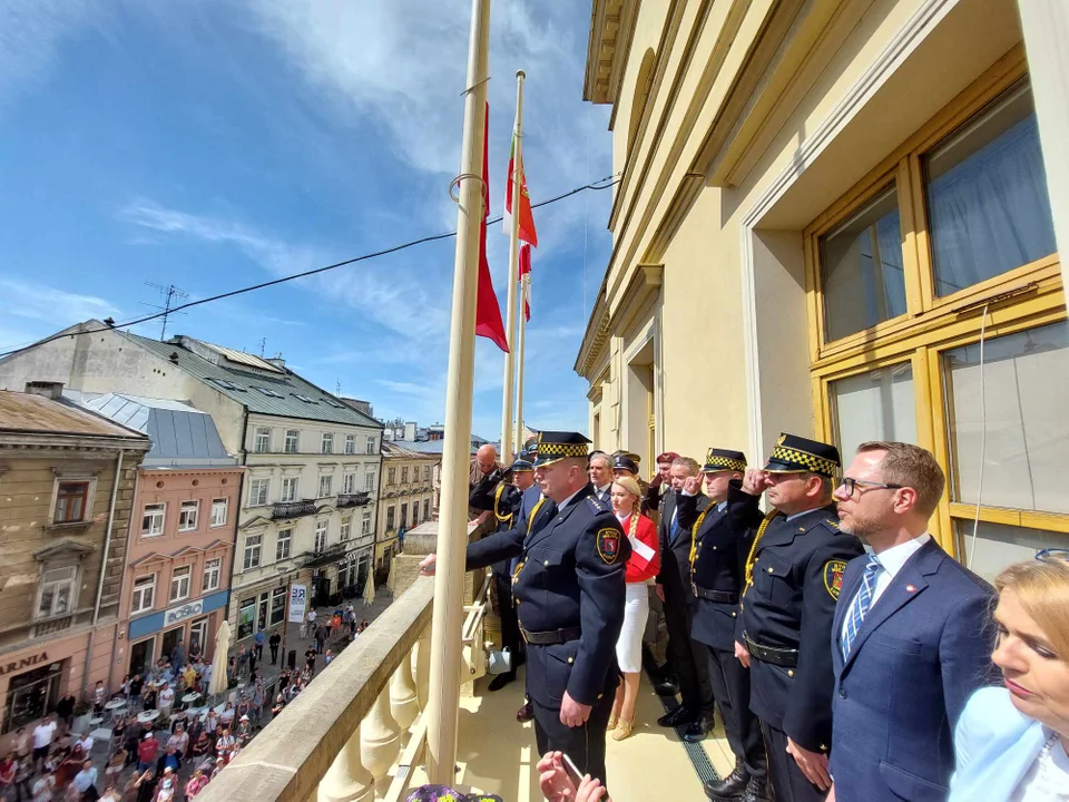 Podniesiono flagę na ratuszu. Z okazji Dnia Flagi RP [ZDJĘCIA] - Zdjęcie główne