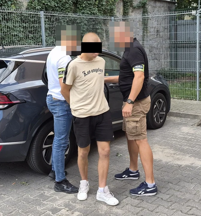 Puławy: 18-latek aresztowany za zniszczenie 11 aut. Straty przekroczyły 17 tysięcy złotych
