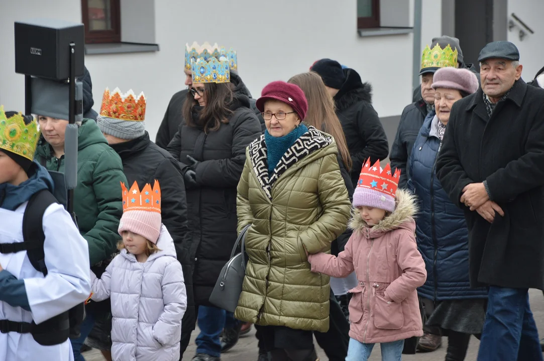 Orszak Trzech Króli przeszedł ulicami Chodla