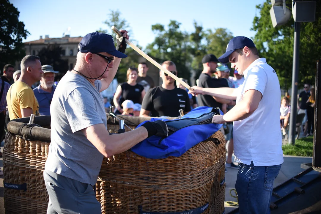 Balonowa Fiesta w Lublinie. Prezentowali balony na placu Litewskim [ZDJĘCIA] - Zdjęcie główne