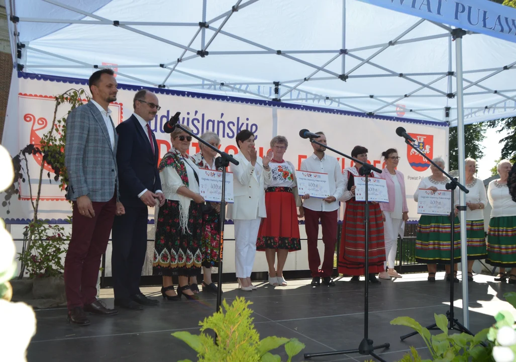 I Nadwiślańskie Spotkania z Folklorem Ziemi Puławskiej w Gołębiu