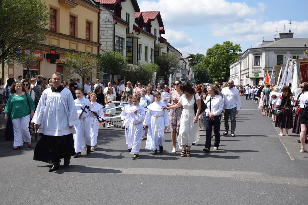 Biała Podlaska: Procesja Bożego Ciała na placu Wolności