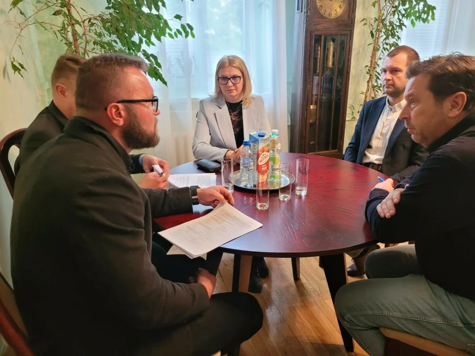 Będzie rondo-umowa podpisana! Rusza jedna z najbardziej wyczekiwanych inwestycji drogowych ostatnich lat