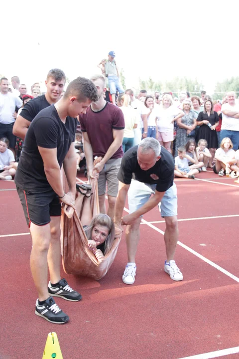 Tłumy na dożynkach w Krzywdzie. Wieńce, turniej sołectw i disco polo