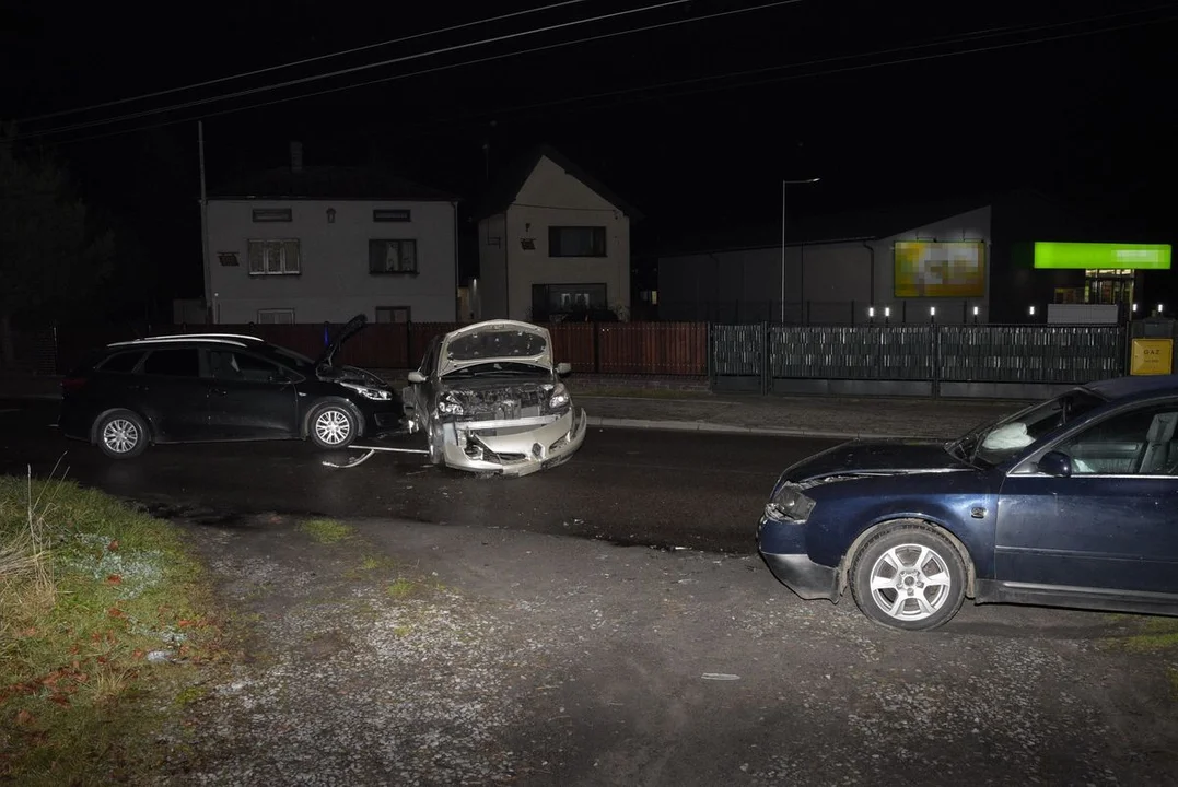 Wypadek pod Łukowem z udziałem pięć samochodów