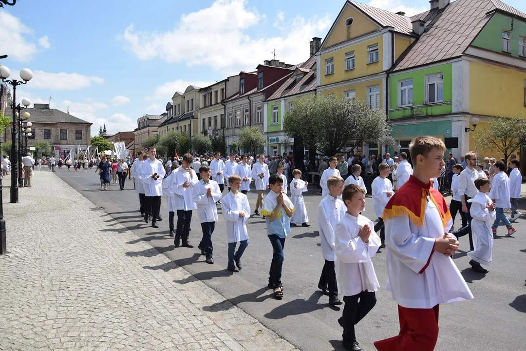 Biała Podlaska: Procesja Bożego Ciała na placu Wolności