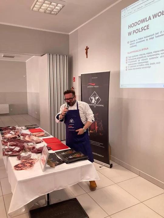 Tatar, burgery, steki - uczniowie z „Warszawskiej” przyrządzili wołowinę