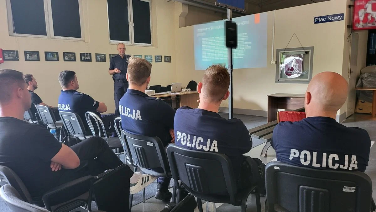 Lublin: Policjanci rozłożyli kolczatki. Po co?
