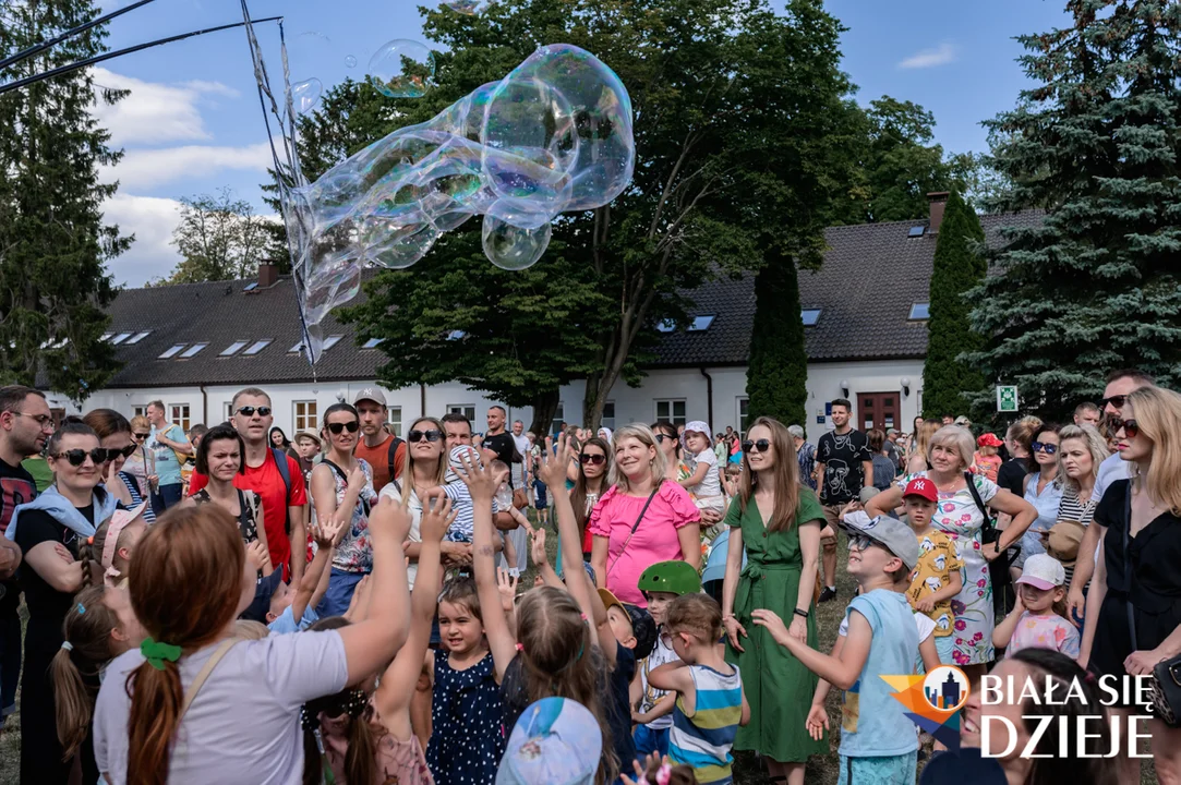 Festiwal baniek mydlanych w Białej Podlaskiej (ZDJĘCIA) - Zdjęcie główne