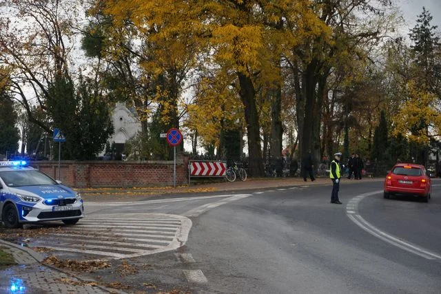 Opole Lubelskie: Policjanci z drogówki dbają dziś o nasze bezpieczeństwo