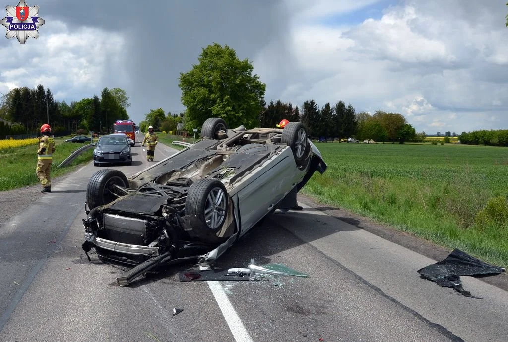 Poważny wypadek w czasie wyprzedzania - Zdjęcie główne