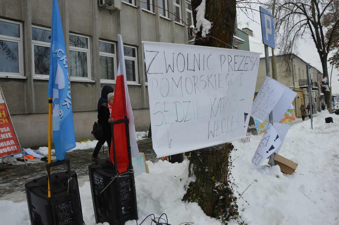 Protest przed Sądem Rejonowym w Opolu Lubelskim