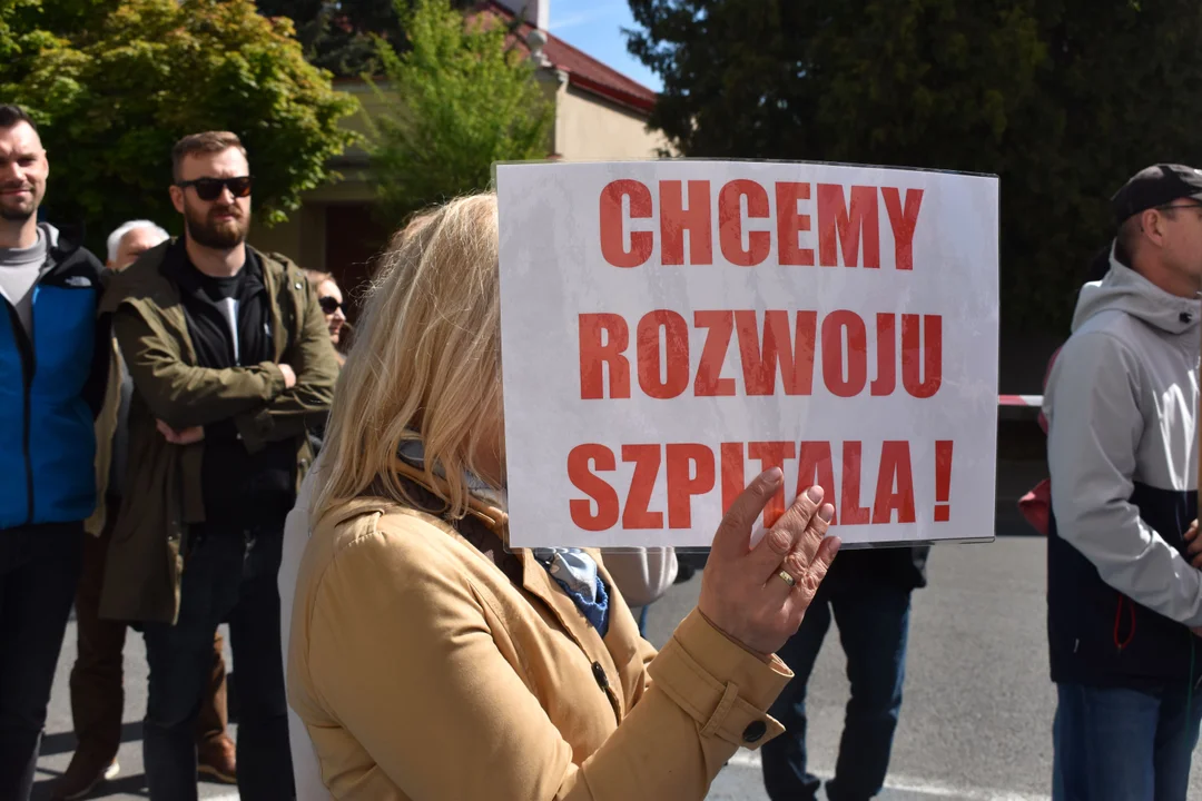 Manifestacja pracowników największego szpitala na Lubelszczyźnie