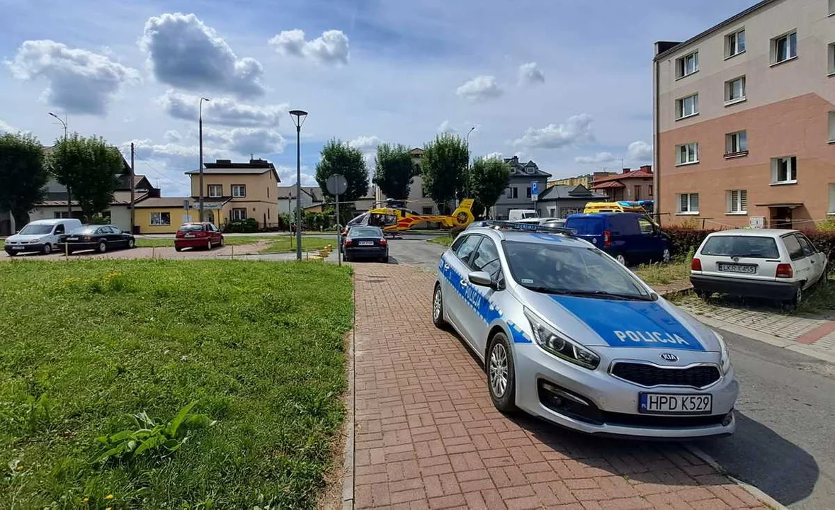Województwo lubelskie: Małe dziecko wypadło z 3. piętra bloku. Interweniował śmigłowiec LPR