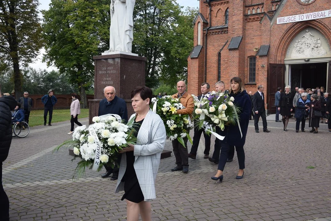 Uroczystości pogrzebowe śp. ks. kanonika Henryka Prządki