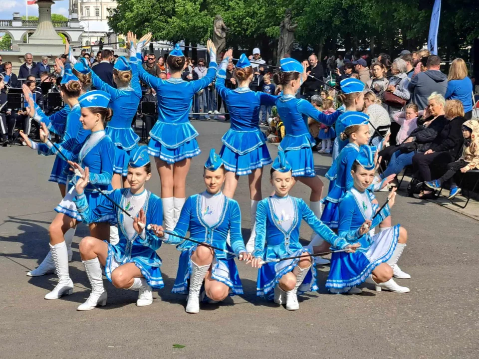 Orkiestra OSP Pilawa i zespół mażoretek wystąpili w Ogrodzie Saskim w Warszawie! - Zdjęcie główne