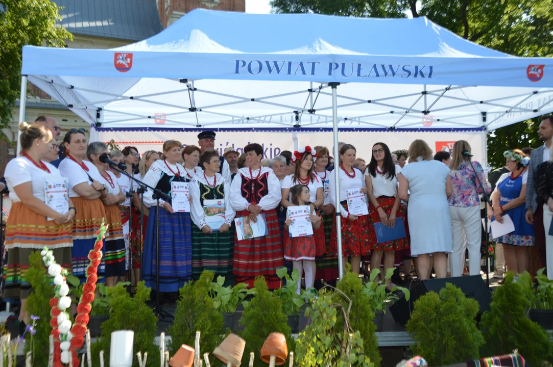 I Nadwiślańskie Spotkania z Folklorem Ziemi Puławskiej w Gołębiu