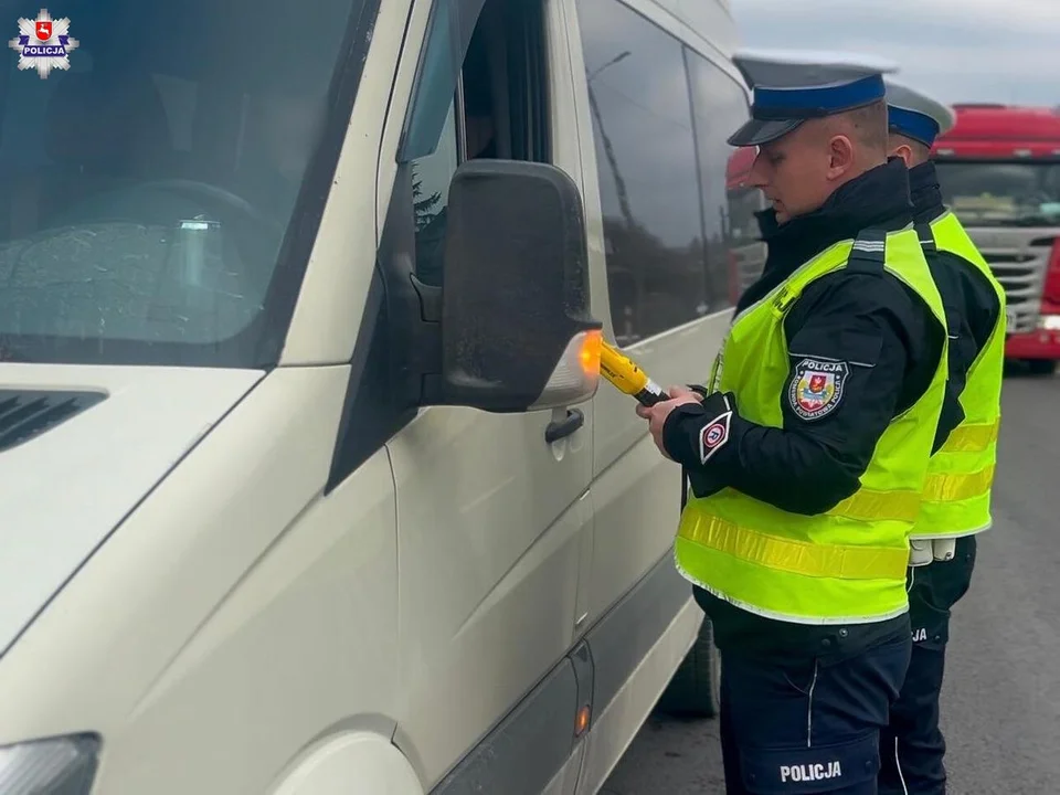 Lubelskie: Busy i ciężarówki pod lupą policji. Kilkaset naruszeń i mandatów jednego dnia