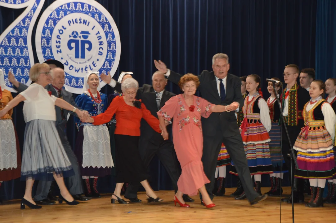 Jubileusz 70-lecia Zespołu Pieśni i Tańca "Powiśle" im. Kazimiery Walczak "Mamci"