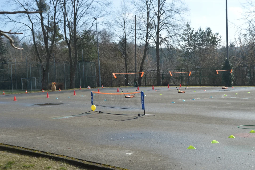 Otwarcie ogrodu sensorycznego i plac zabaw w SP nr 4 im. Mikołaja Kopernika w Puławach